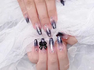 ネイル Queening 🦋のネイルデザイン