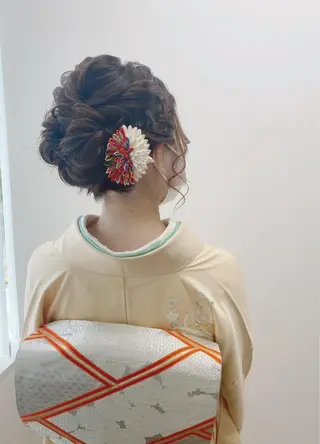 ミディアム ヘアアレンジ GRANLUSSO 〜グランルッソ駅前店所属・木口 嘉美のヘアスタイル