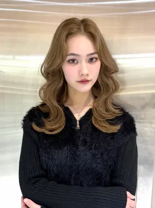 ミディアム カラー Loom by Sea 新宿所属・Kaede/ブリーチ なし/レイヤー🤍のヘアスタイル