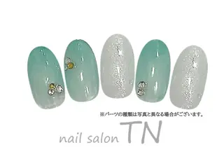 ネイル 中島 実穂のネイルデザイン