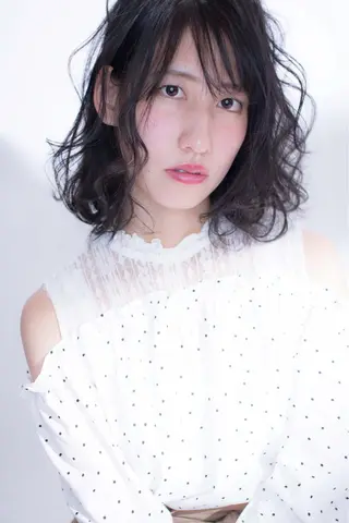 ミディアム 大嶋 伸吾のヘアスタイル