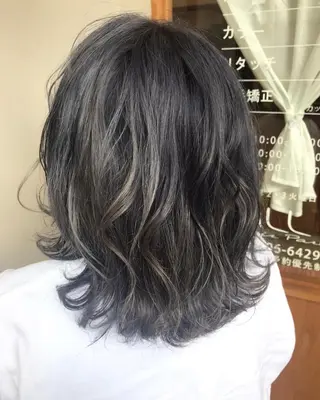 ミディアム カラー chill out 南塚口本店のヘアスタイル