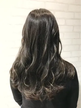 セミロング カラー 高木 麻知子のヘアスタイル