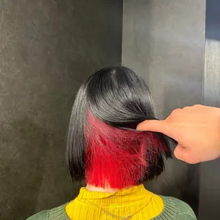 ショート カラー TAKUMI ハイトーン/ウルフのヘアスタイル