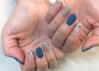 ネイル 新橋 ルキナ スタッフのネイルデザイン