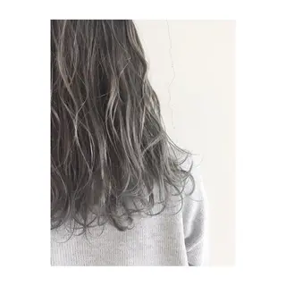 ミディアム 加藤 利基のヘアスタイル