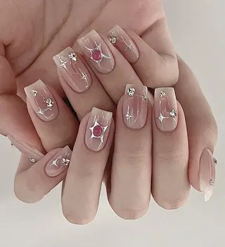 ネイル AB マツエクネイルサロンのネイルデザイン