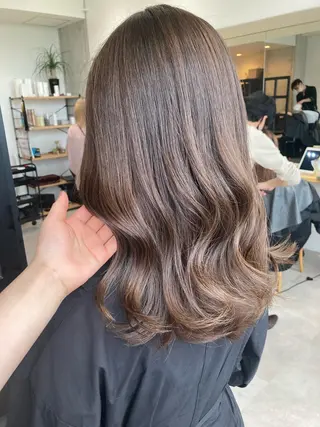 ミディアム ✨色持ちの良い艶 カラー✨蟹江真世のヘアスタイル