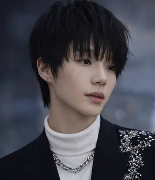 メンズ レイヤー×ハイトーン ×デザイン 啓太のヘアスタイル