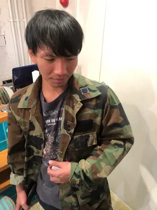 ショート メンズ MIOベージュカラー 柔らかいカラーのヘアスタイル