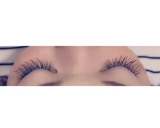 マツエク・マツパ 石渡このみ 🍊レイヤーカットのヘアスタイル