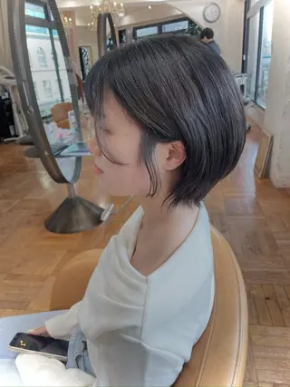 ショート カラー REM所属・渋谷 とまとのヘアスタイル