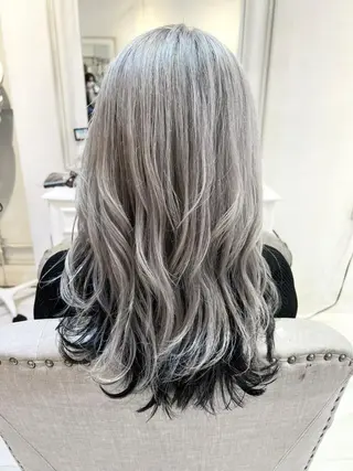 ロング カラー N° uairo 川崎店【ユアイロ】のヘアスタイル