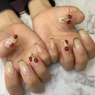 ネイル Beauty Salon amour所属・Seven's / NANAのネイルデザイン