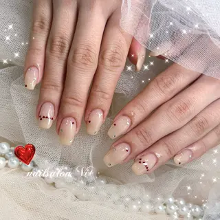 ネイル 𝒦𝐸𝐼𝒩𝒜 錦糸町ネイルのネイルデザイン