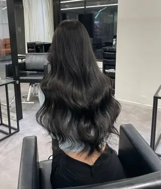 ロング カラー 艶カラー♡クール トレンドヘア♡アユミのヘアスタイル