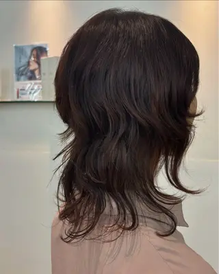 ミディアム カラー 本山　くせ毛のカット 尾島光季のヘアスタイル