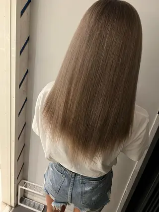 セミロング カラー ヘアアレンジ 🔥ハイトーンカラー ギャルNAOKI🔥のヘアスタイル