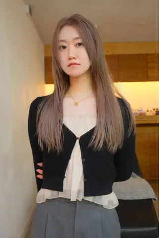 ロング LUCCI所属・udaハイトーン /ボブ/レイヤーのヘアスタイル