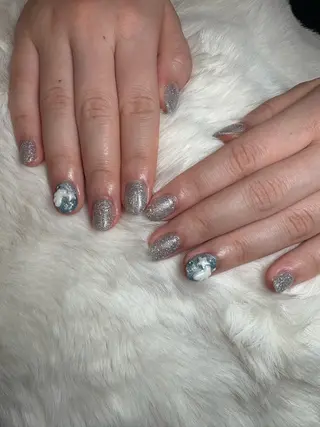 ネイル 黒須莉奈 IRYのネイルデザイン