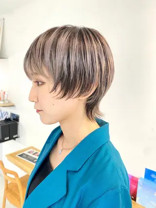 ショート カラー 安永 涼のヘアスタイル
