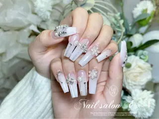 ネイル E.N🦋 長さ出し/持ち込みのネイルデザイン