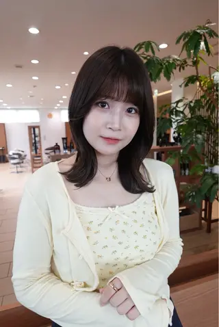 セミロング M.SLASH AVEDA 自由が丘所属・栗田 莉奈/ 自由が丘のヘアスタイル