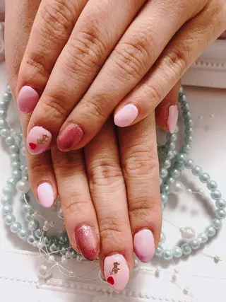 ミディアム ネイル Uchida meのネイルデザイン