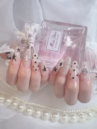 ネイル Anela🪞アネラ 久屋大通🫧EMIのネイルデザイン