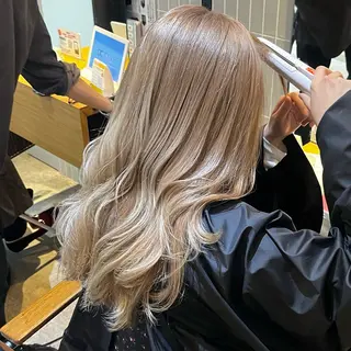 ロング ラフィスヘアードープ所属・👑髪質改善wカラー /ハイトーン/アユカのヘアスタイル