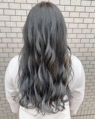 ロング 透明感ハイライト◎ 伊藤夏海のヘアスタイル