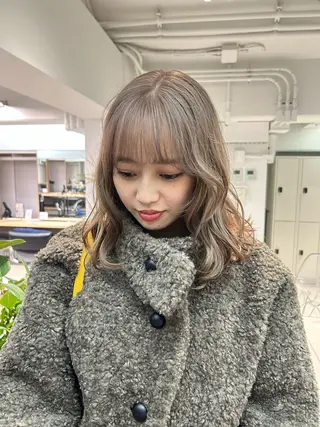 ミディアム カラー moeka 表参道のヘアスタイル