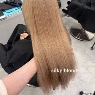 カラー 透明感ベージュ🤎 manami👒🌿のヘアスタイル