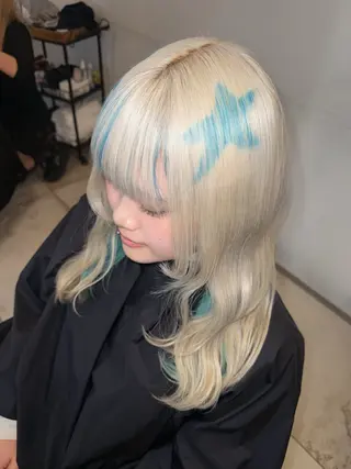 ロング カラー ヘアアレンジ HARUNA/原宿/ デザイン/カットのヘアスタイル