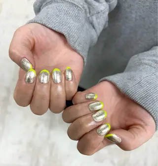 ネイル マハロネイルサロン横浜店所属・吉田 里菜のネイルデザイン