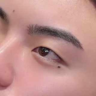 メンズ アイブロウ シュールシル町田店所属・シュールシル町田店 松井のマツエク・マツパデザイン