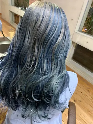 ロング 西岡 優太のヘアスタイル