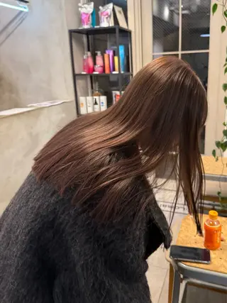 セミロング カラー ミルクティー× グレージュMOMOのヘアスタイル