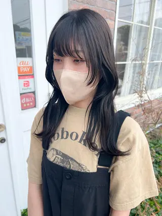 カラー YURAGI🤍 SAEのヘアスタイル