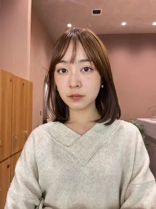 ミディアム 阿久津真衣 似合わせカットのヘアスタイル