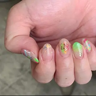 ネイル アトリエ　ミモザ所属・いまむら あかりのネイルデザイン