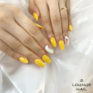 ネイル S LOUNGE NAIL所属・パーツたくさん🍓 SUMIのネイルデザイン