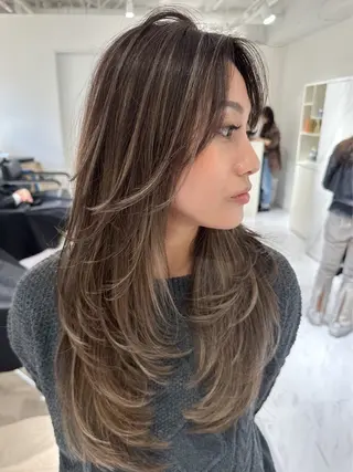 ロング REVE所属・TAKU 美容師のヘアスタイル