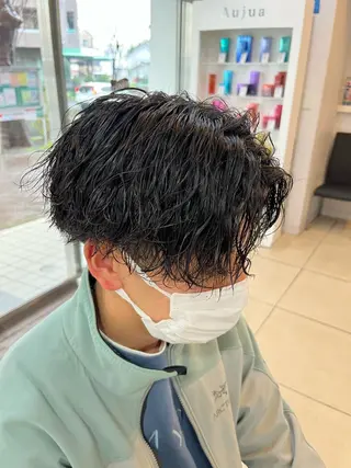 ミディアム パーマ メンズ 韓国風メンズ/毛流れ ヘアなら須田龍世のヘアスタイル