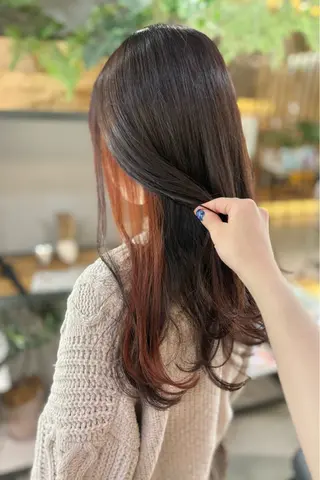 ロング カラー 菊地 紗矢のヘアスタイル