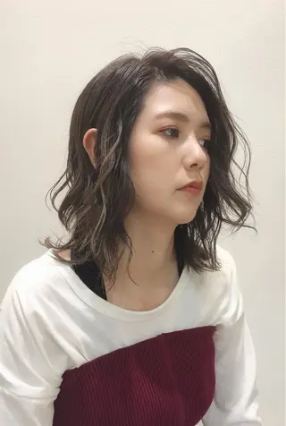 ミディアム Number2heaven所属・遠藤 和美のヘアスタイル