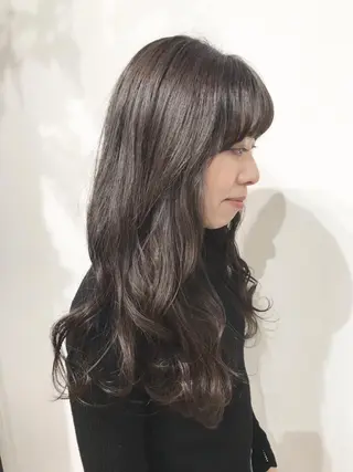 ロング カラー いけだ　ひかり ハイライトくびれヘアのヘアスタイル