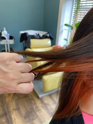 カラー 大和田 朱美のヘアスタイル