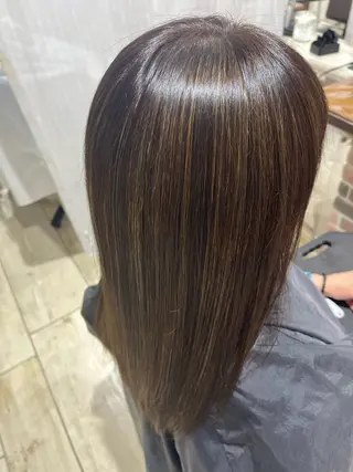 ロング カラー 芝田 明友香のヘアスタイル