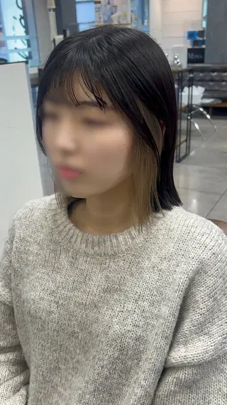 ミディアム カラー ヘアアレンジ インナー×縮毛矯正 ピンクカラー澤井里菜のヘアスタイル